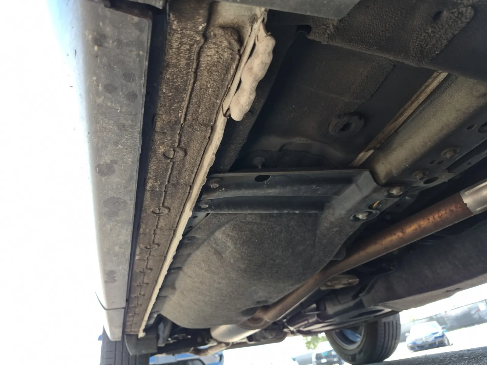 Undercarriage - Passenger Photo
