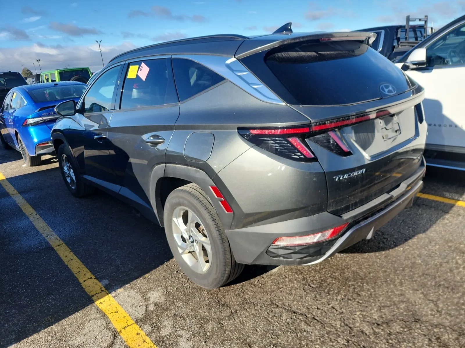 Driver Rear 3/4 Photo