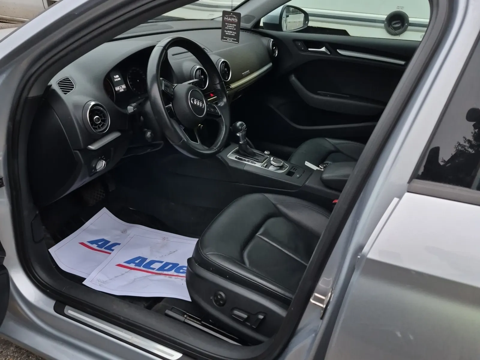 Front Interior Photo
