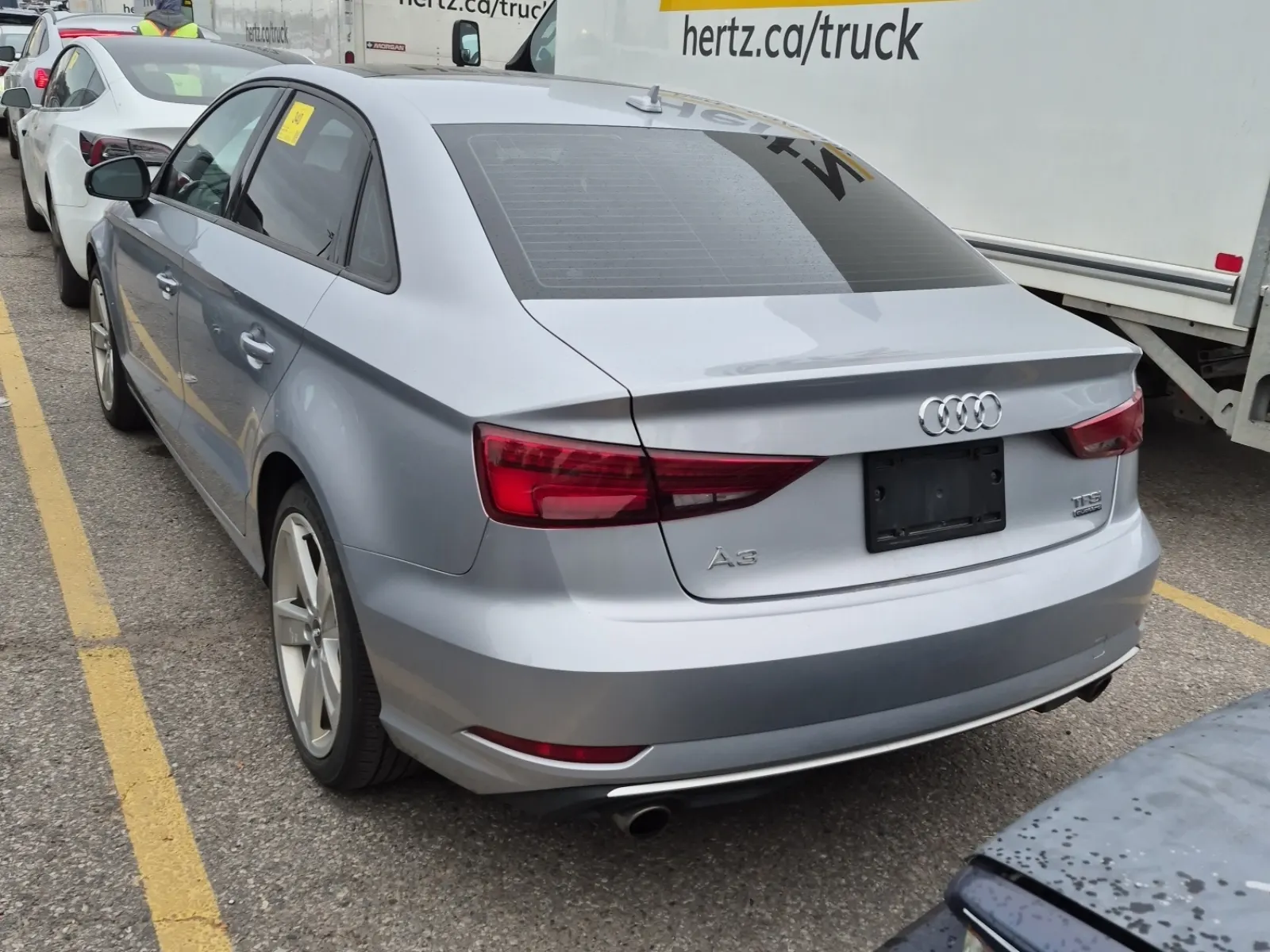 Driver Rear 3/4 Photo