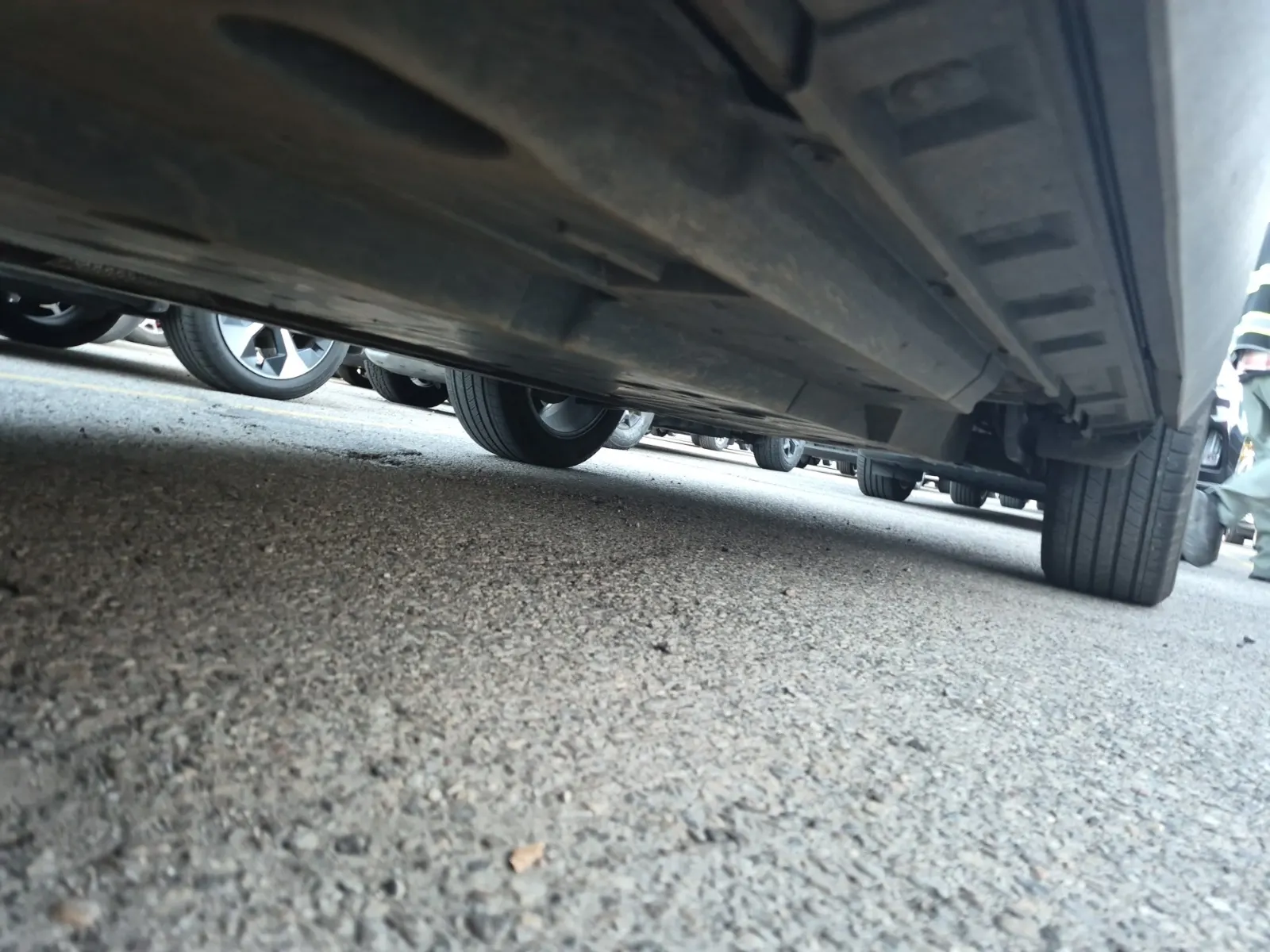 Undercarriage - Driver Photo