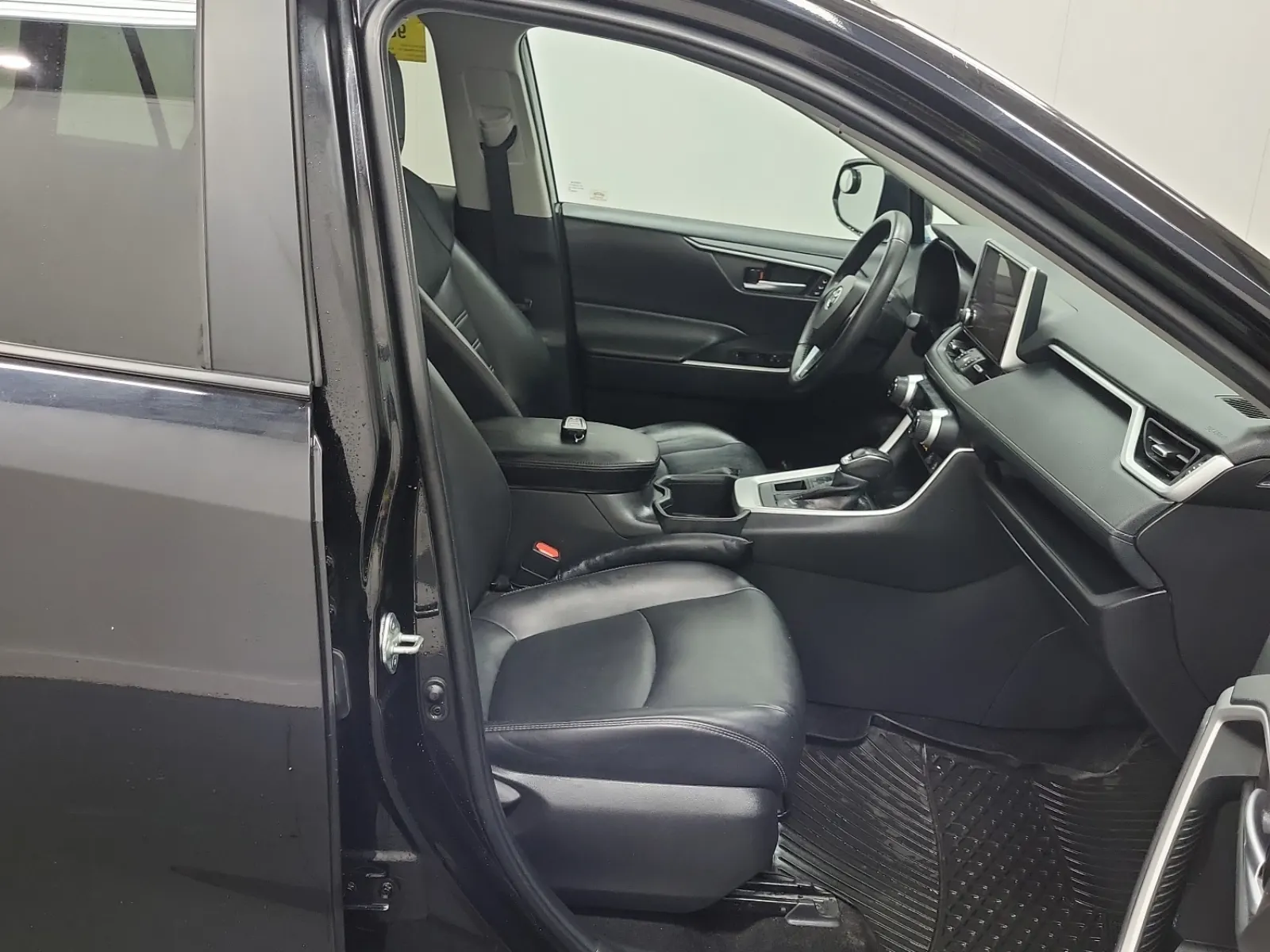 Right Side Interior Photo
