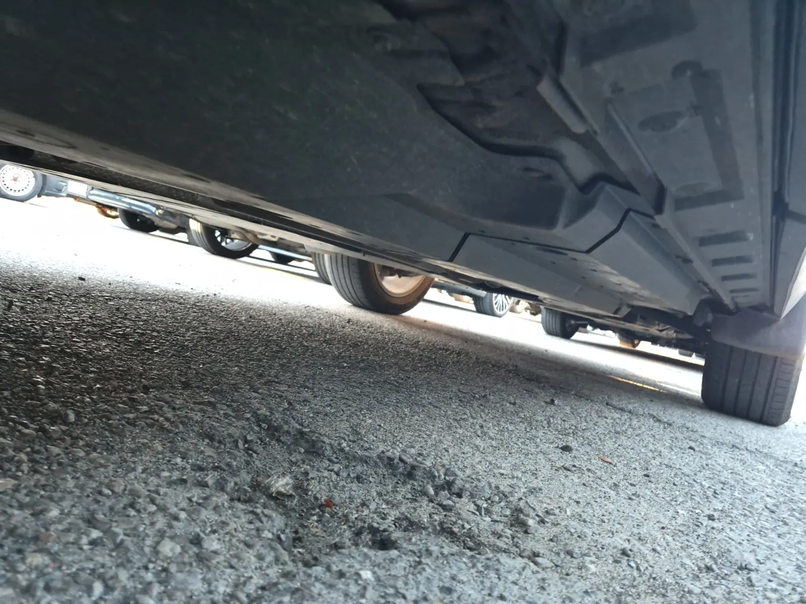 Undercarriage - Passenger Photo