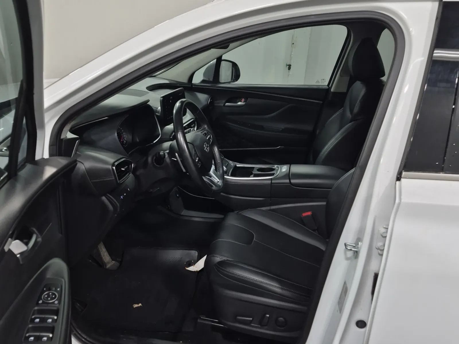 Front Interior Photo