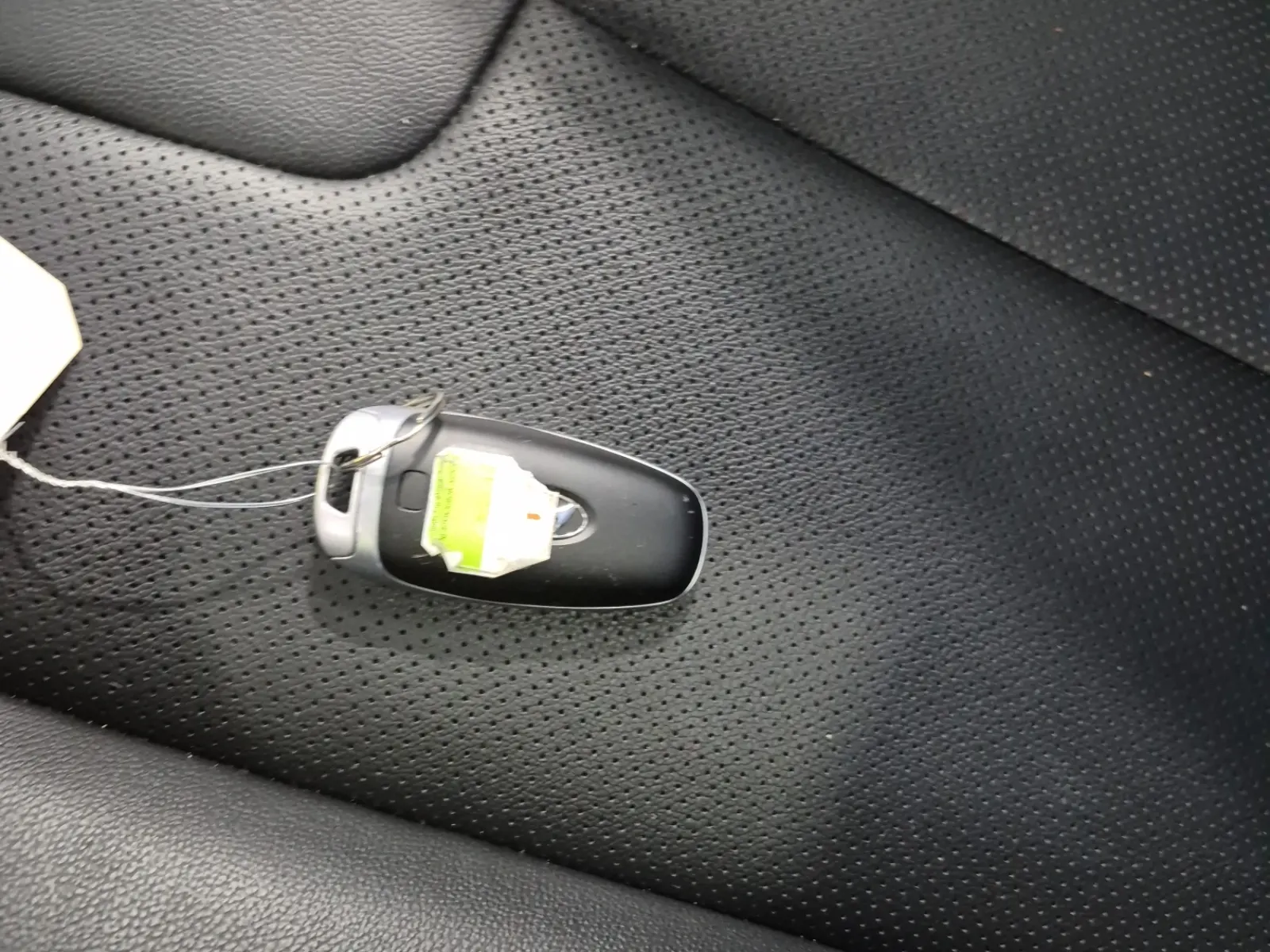 Keys/Fobs/Manual Photo