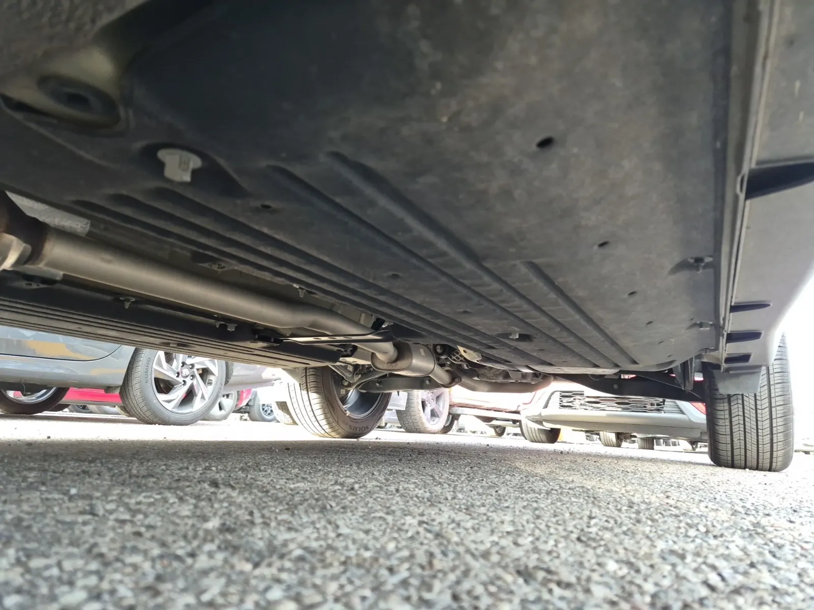 Undercarriage - Driver Photo