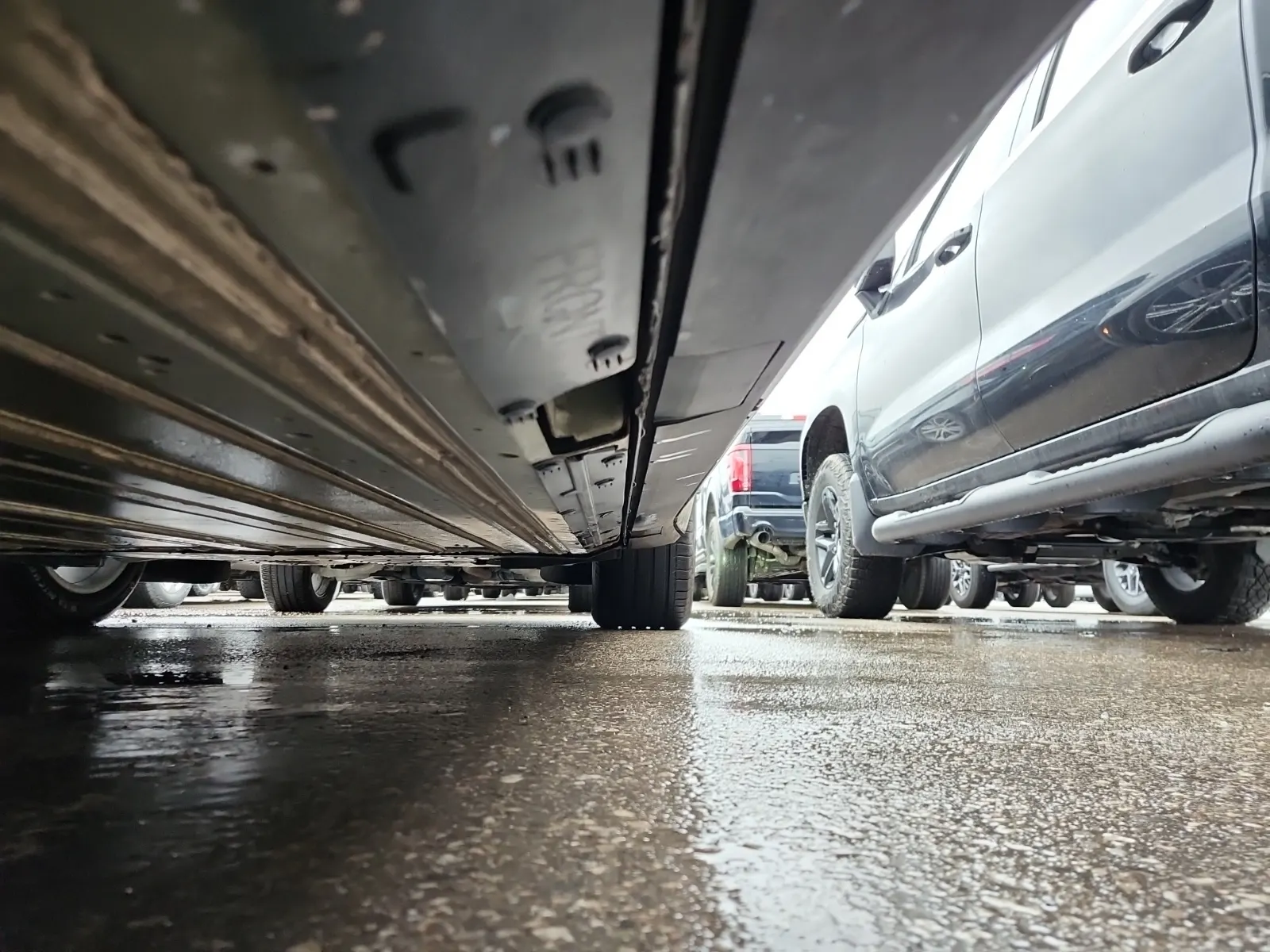 Undercarriage - Passenger Photo
