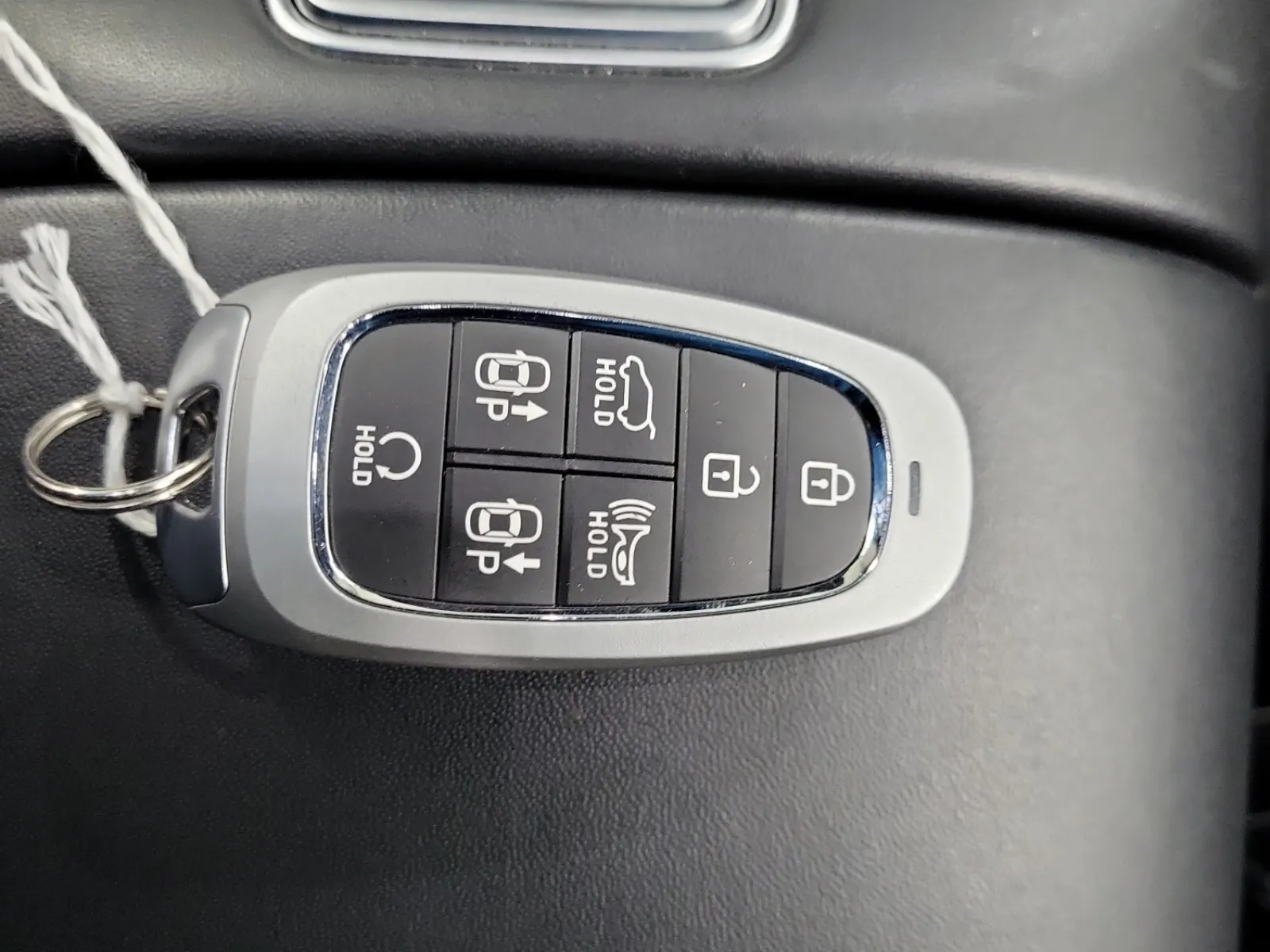 Keys/Fobs/Manual Photo