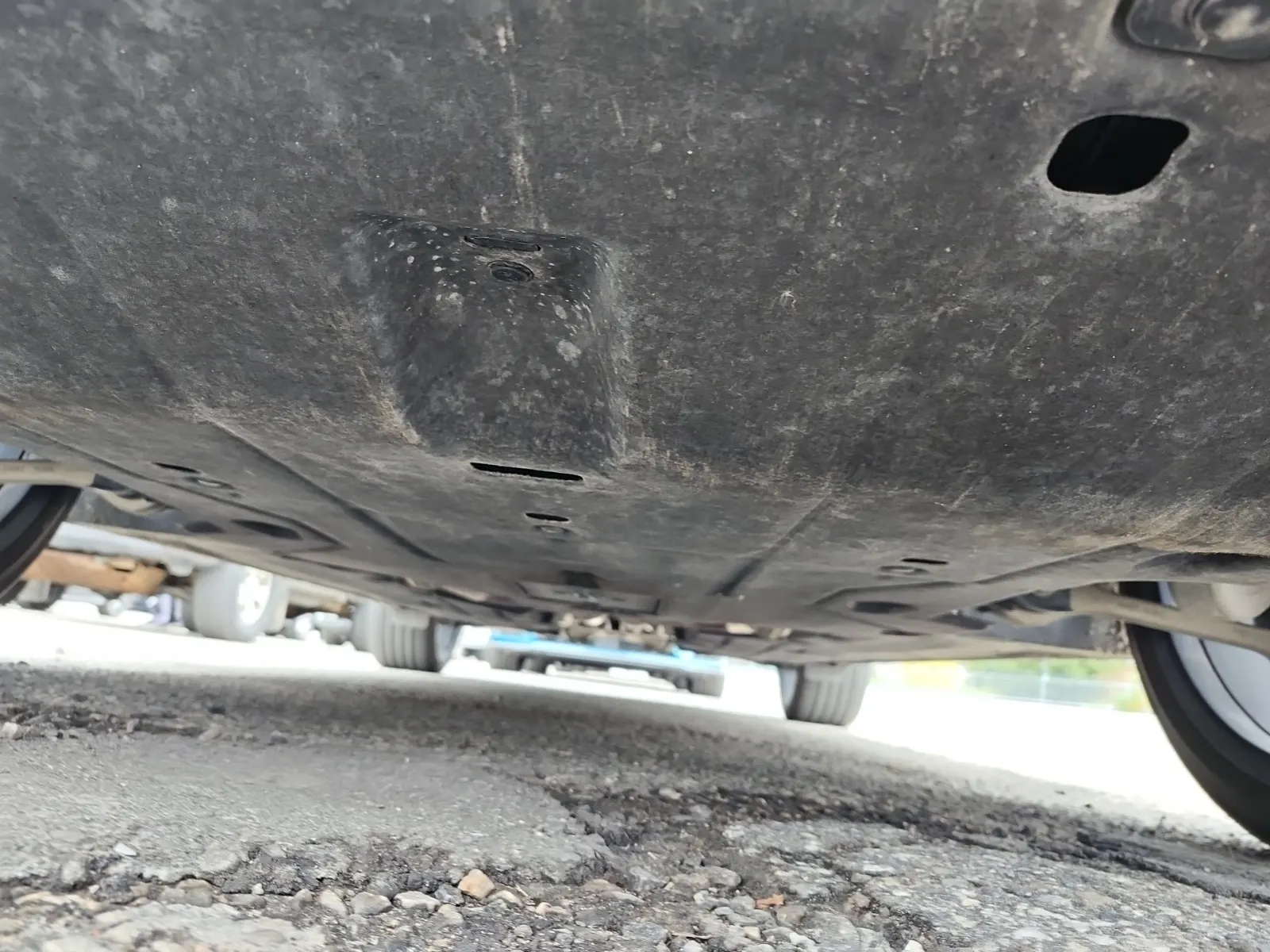 Undercarriage - Front Photo