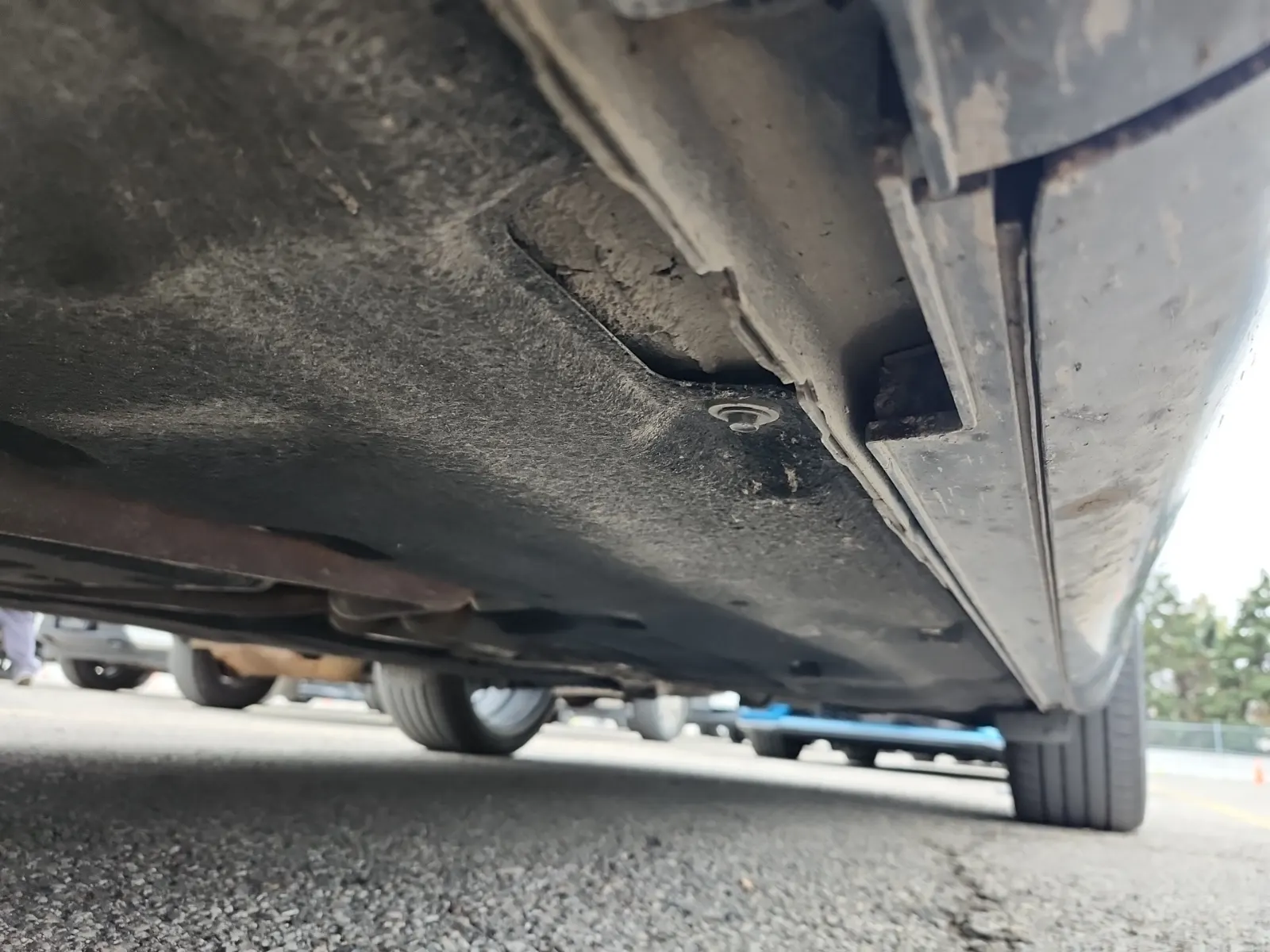 Undercarriage - Driver Photo