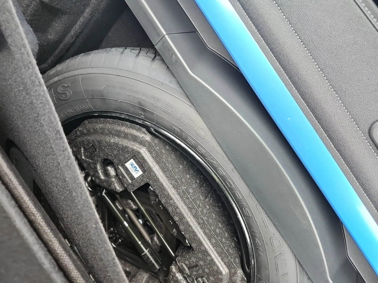 Spare Tire & Wheel Photo