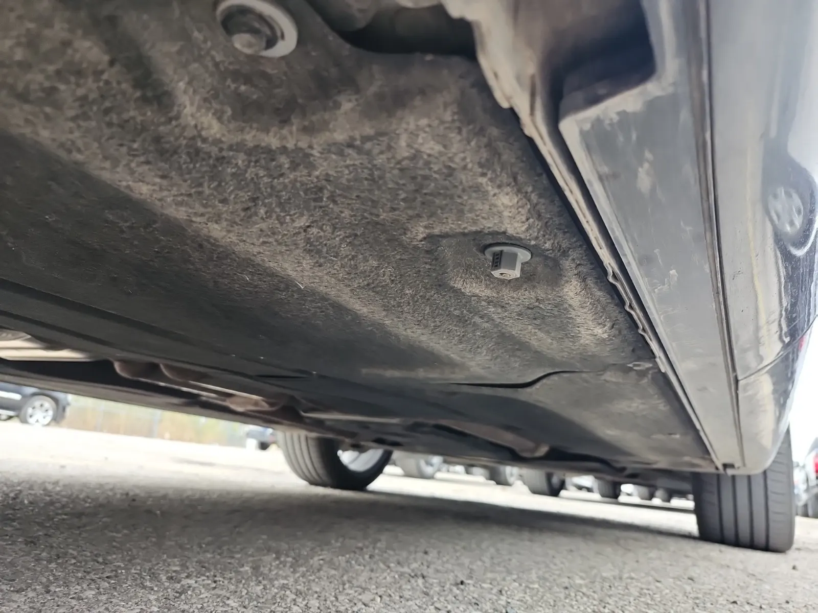 Undercarriage - Passenger Photo