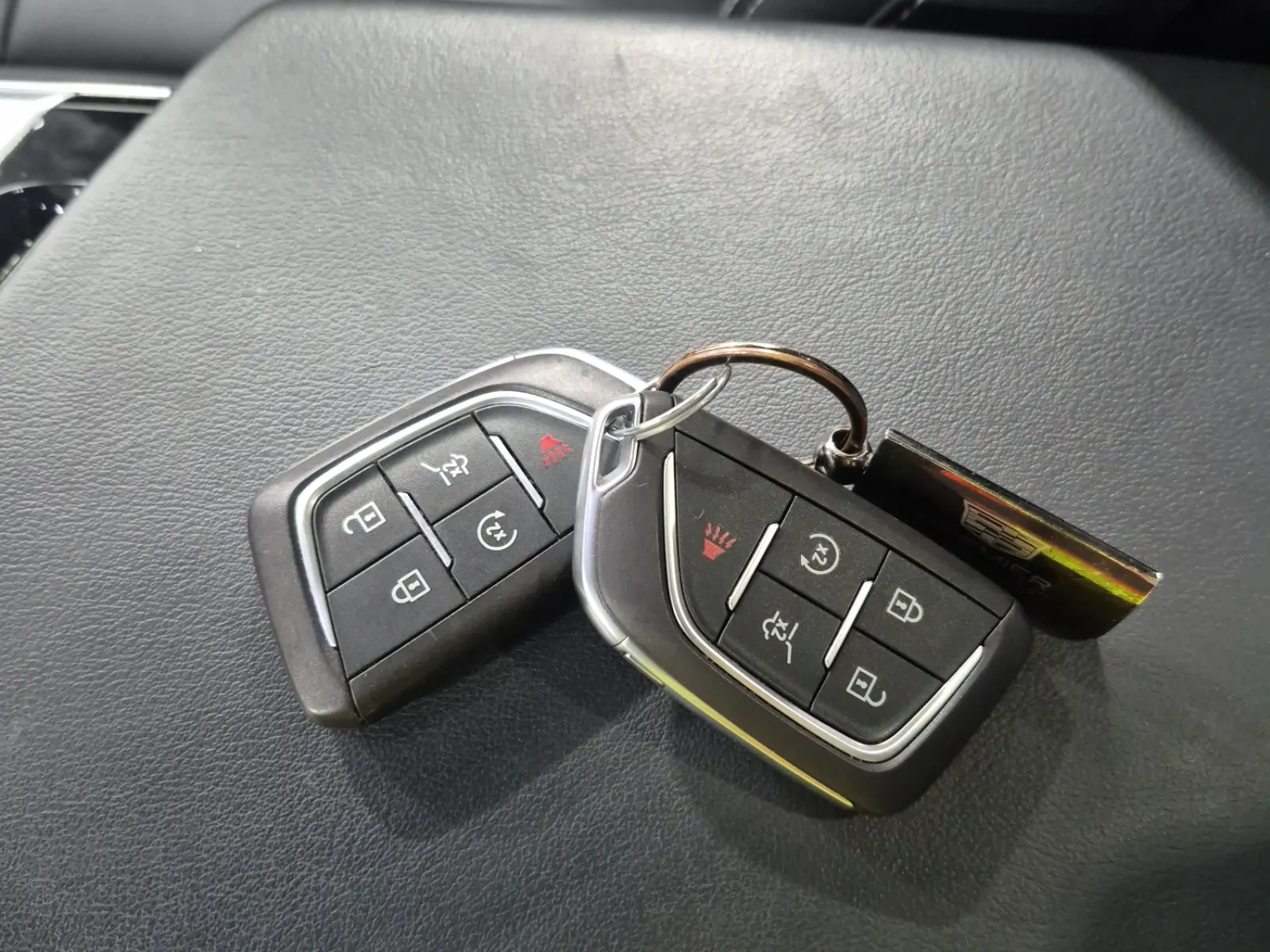 Keys/Fobs/Manual Photo