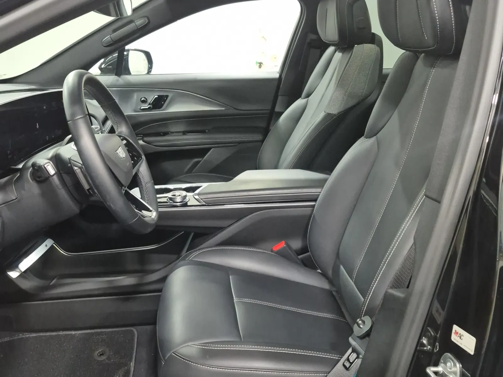 Front Interior Photo