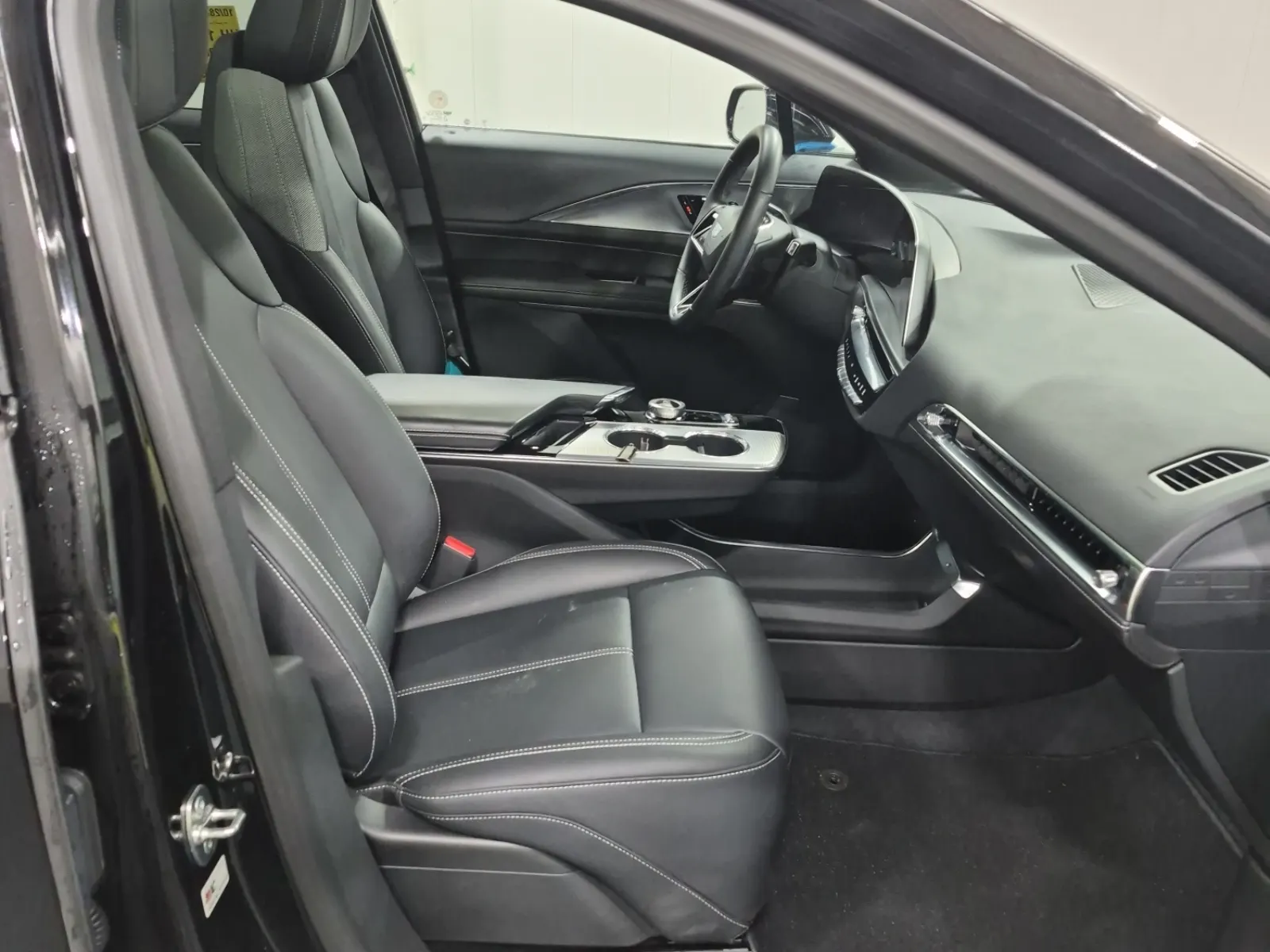 Right Side Interior Photo