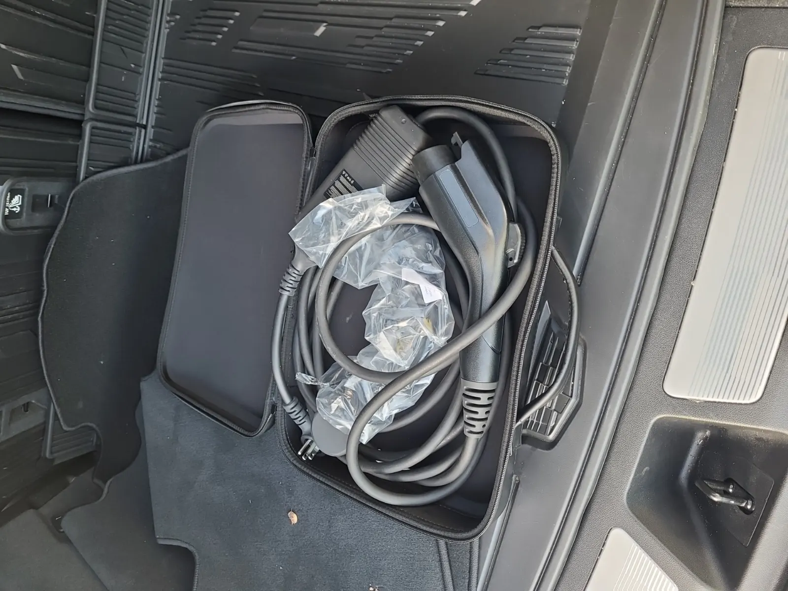 Charging Cable Photo
