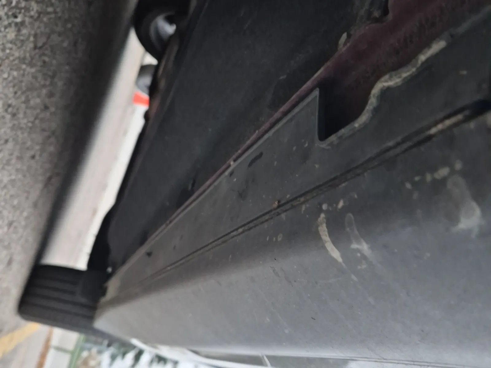 Undercarriage - Driver Photo