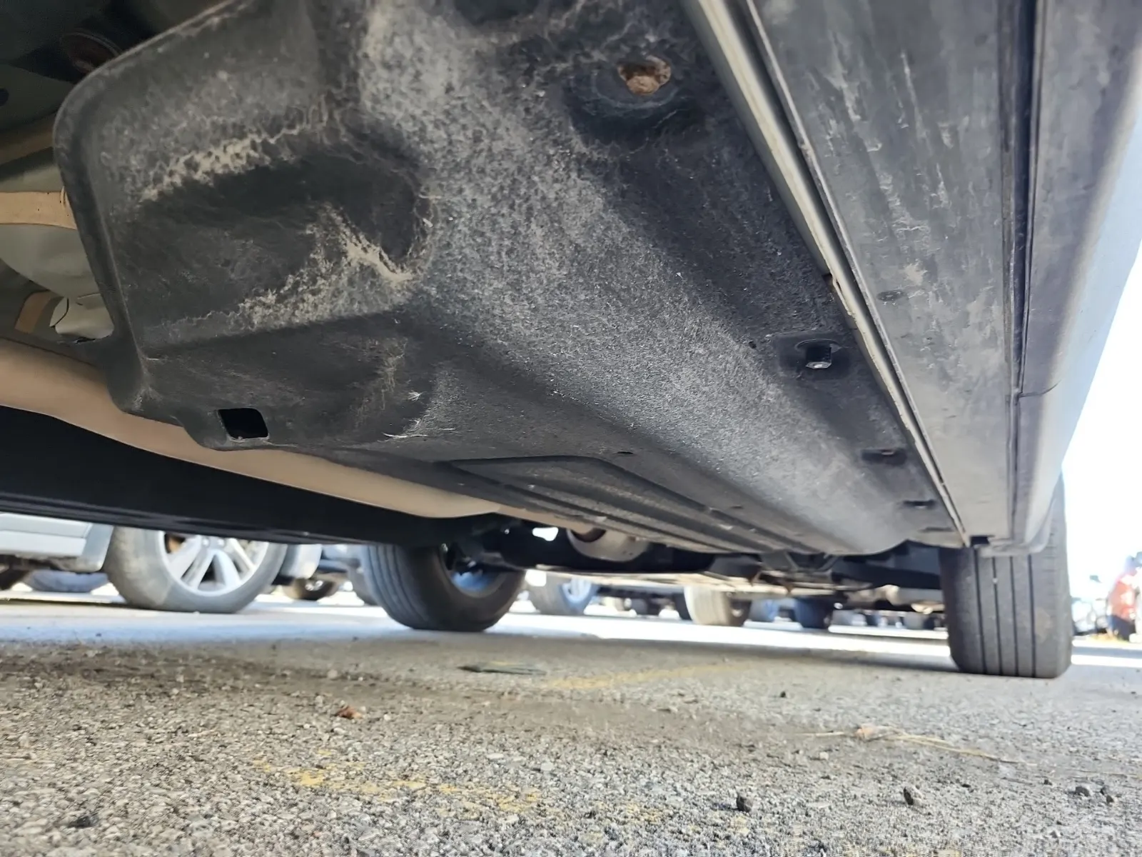 Undercarriage - Passenger Photo