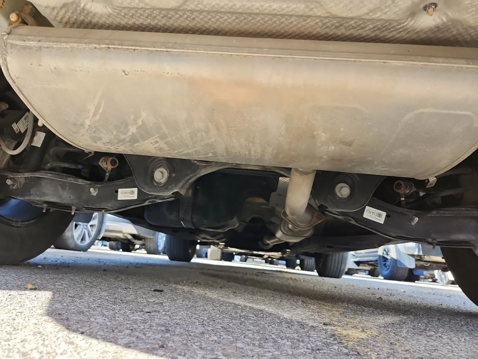 Undercarriage - Rear Photo