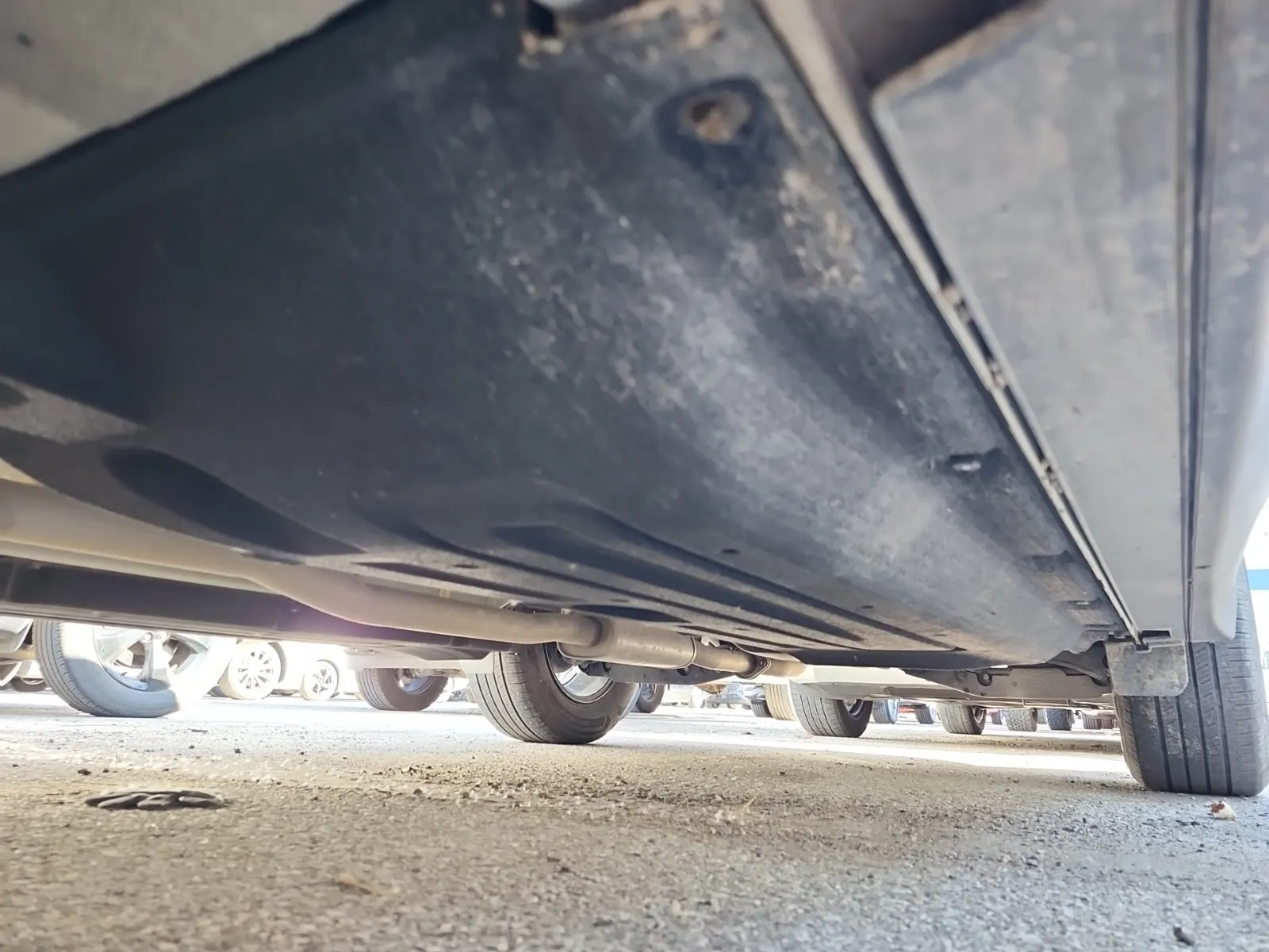 Undercarriage - Driver Photo