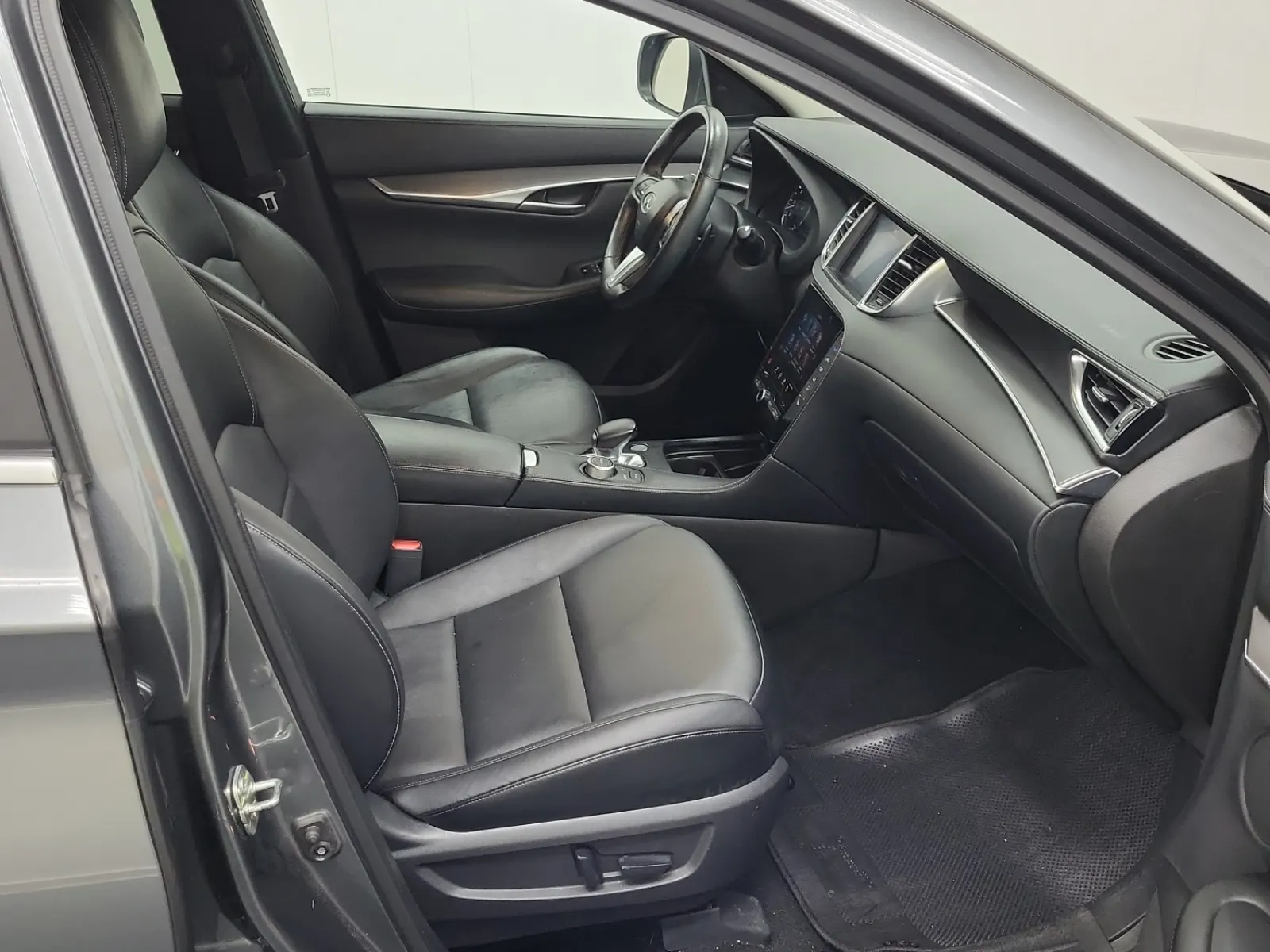 Right Side Interior Photo