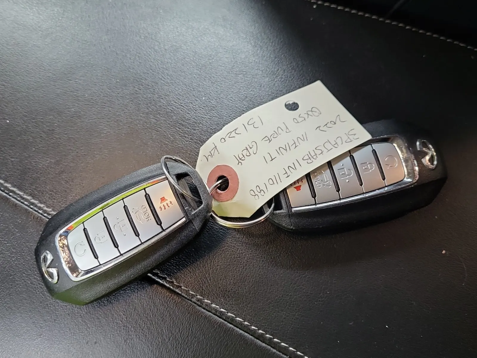 Keys/Fobs/Manual Photo