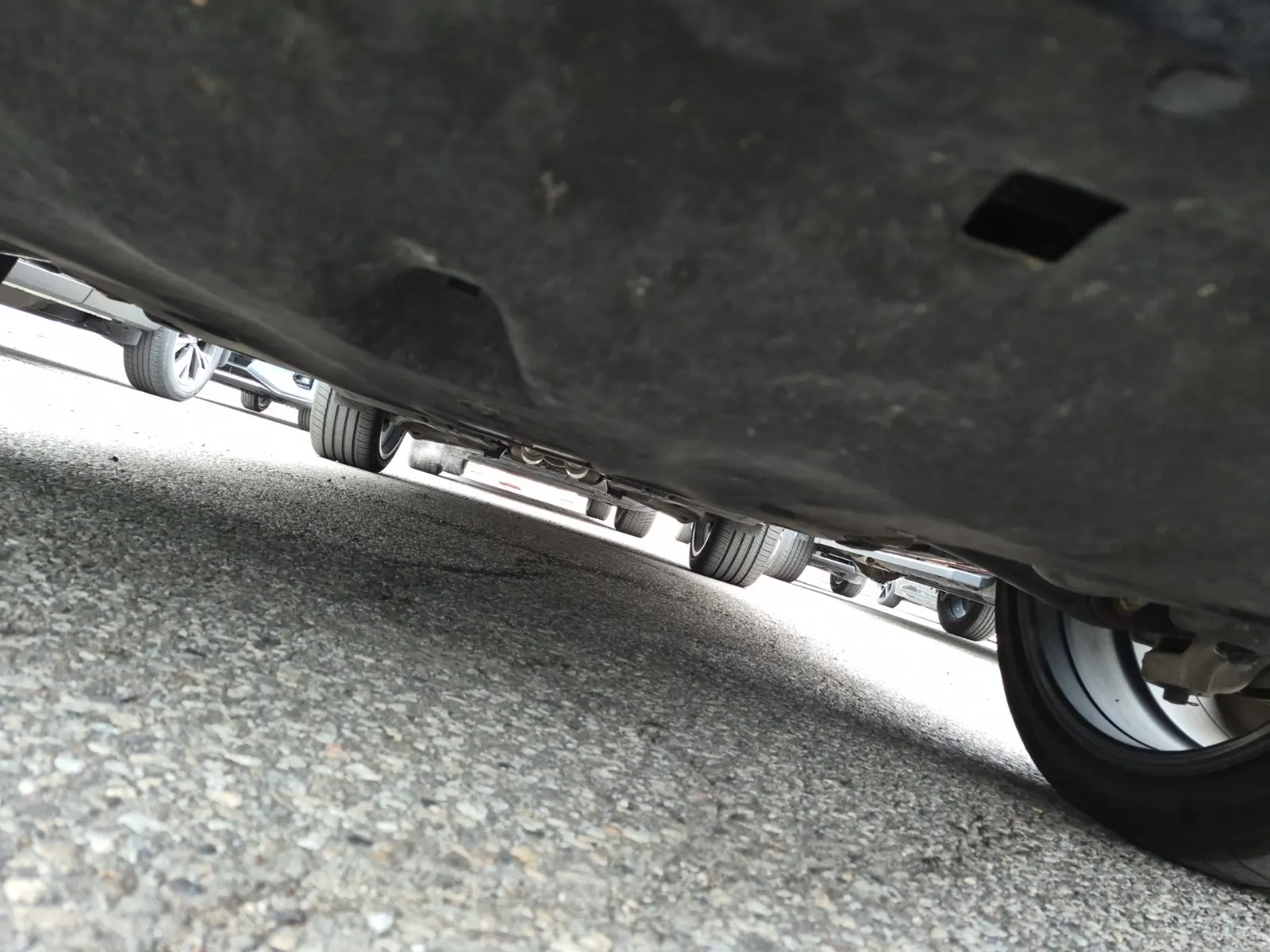 Undercarriage - Front Photo