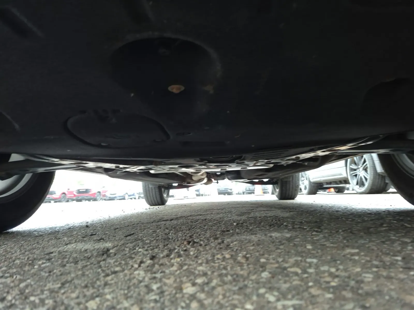 Undercarriage - Front Photo
