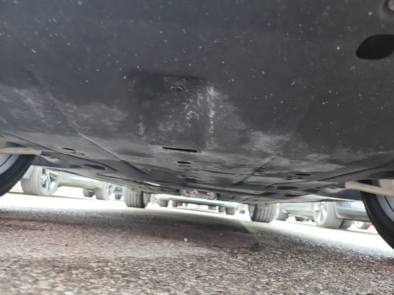 Undercarriage - Front Photo
