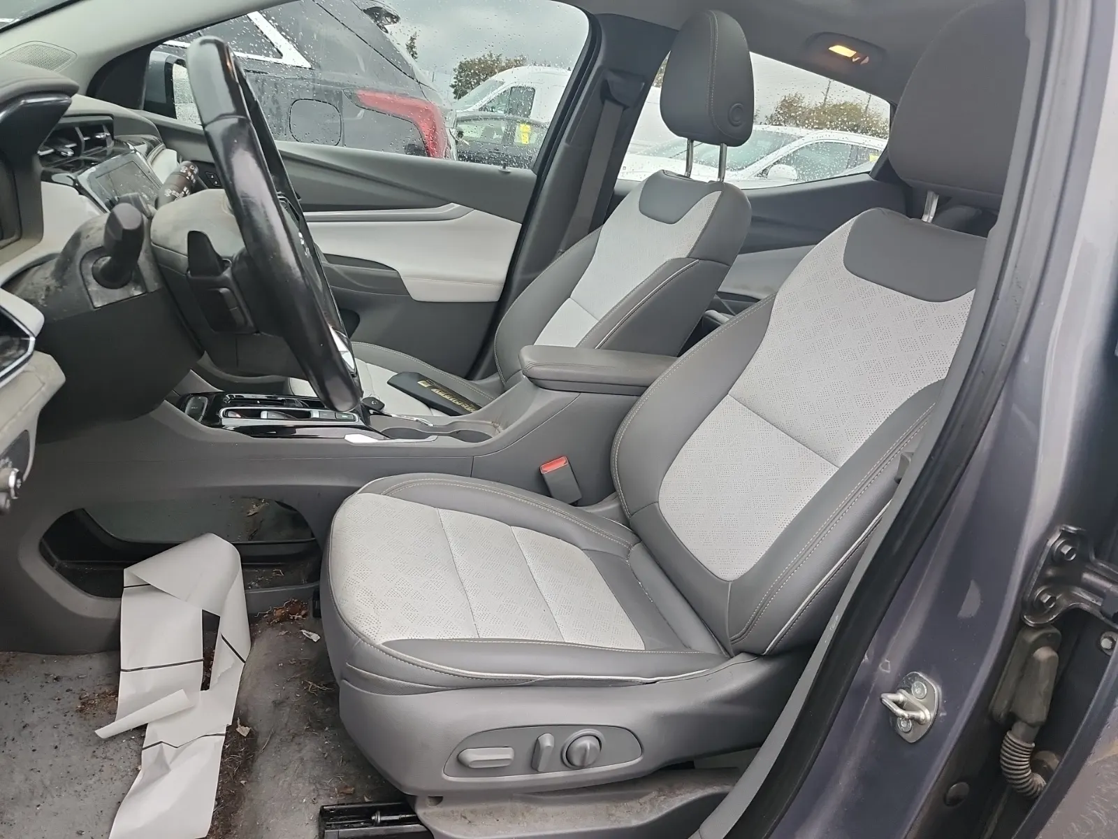 Front Interior Photo