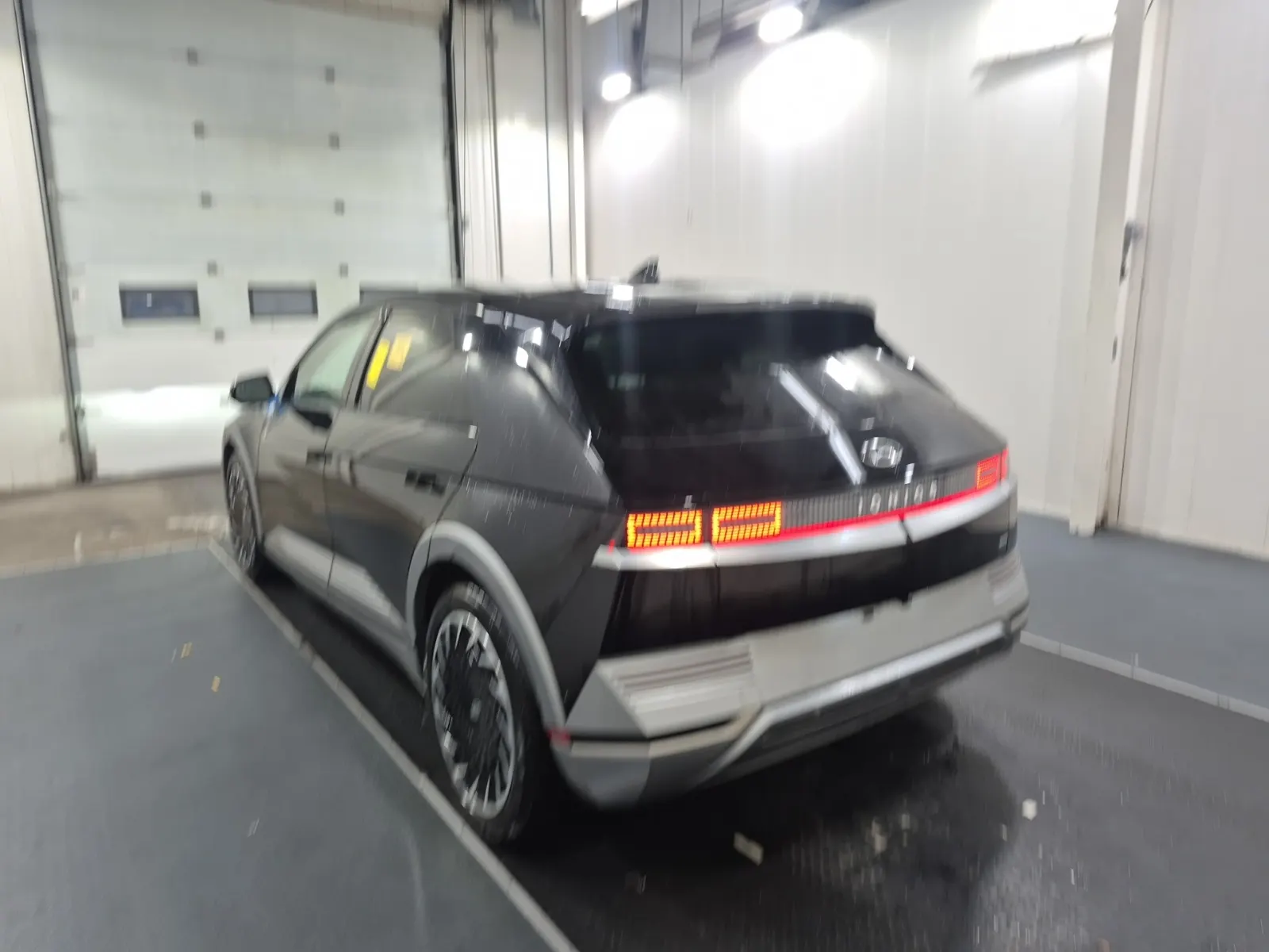 Driver Rear 3/4 Photo