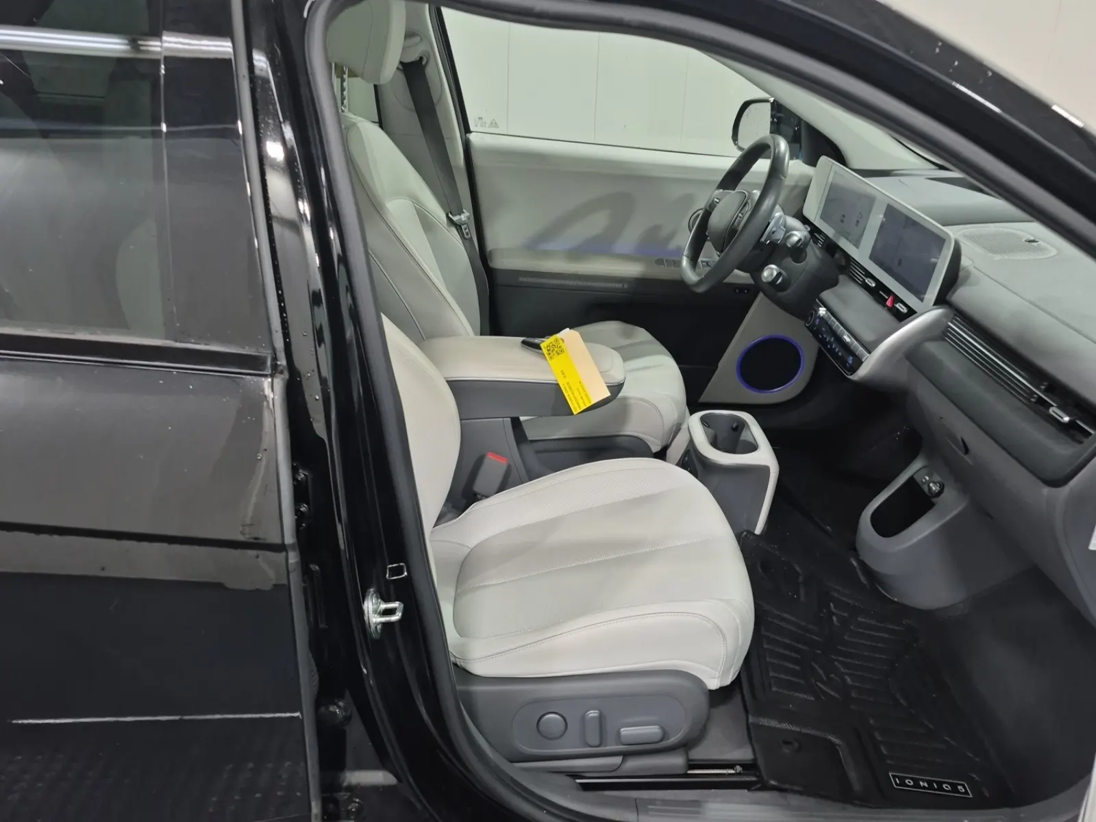 Right Side Interior Photo