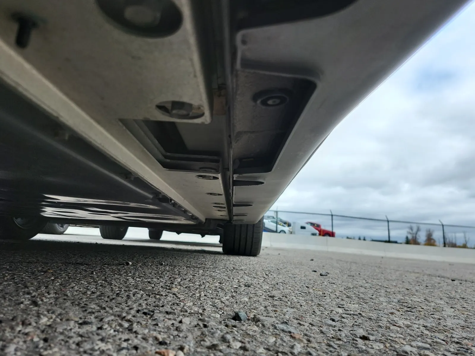 Undercarriage - Passenger Photo