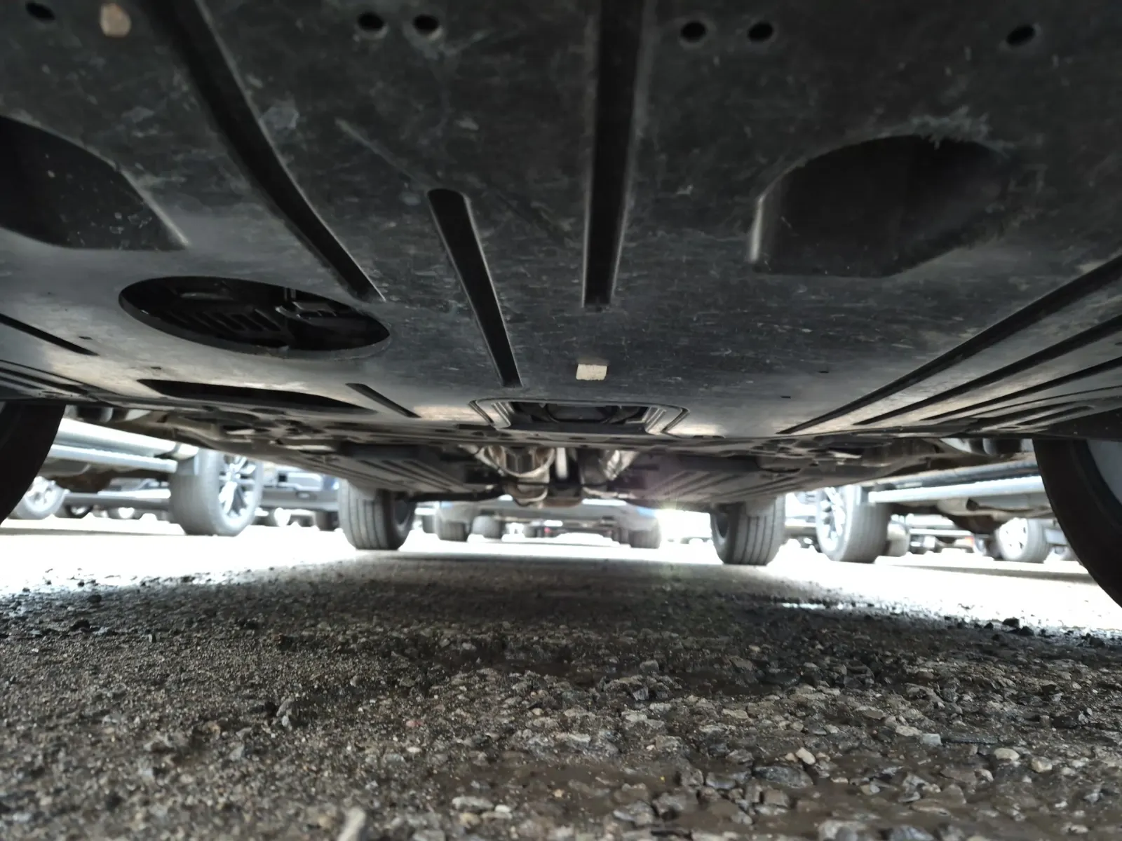 Undercarriage - Front Photo
