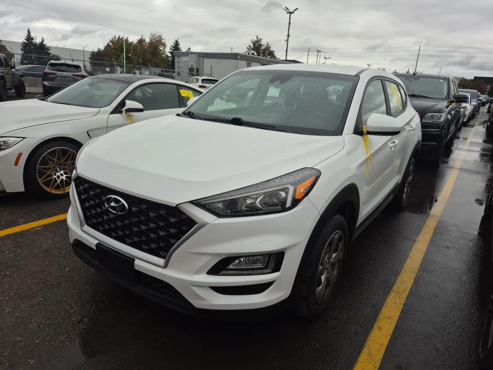 Front driver 3/4 photo