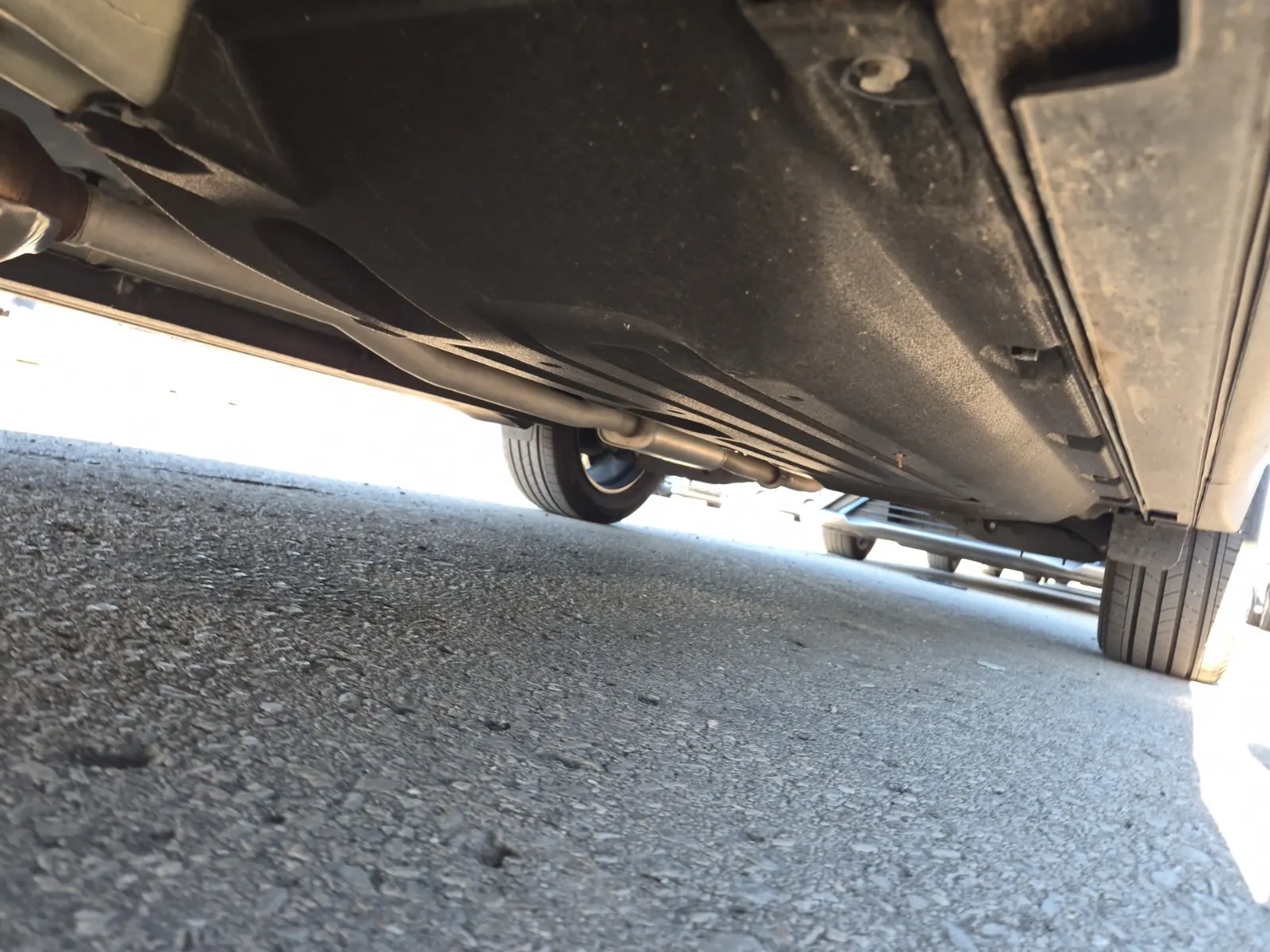 Undercarriage - Driver Photo
