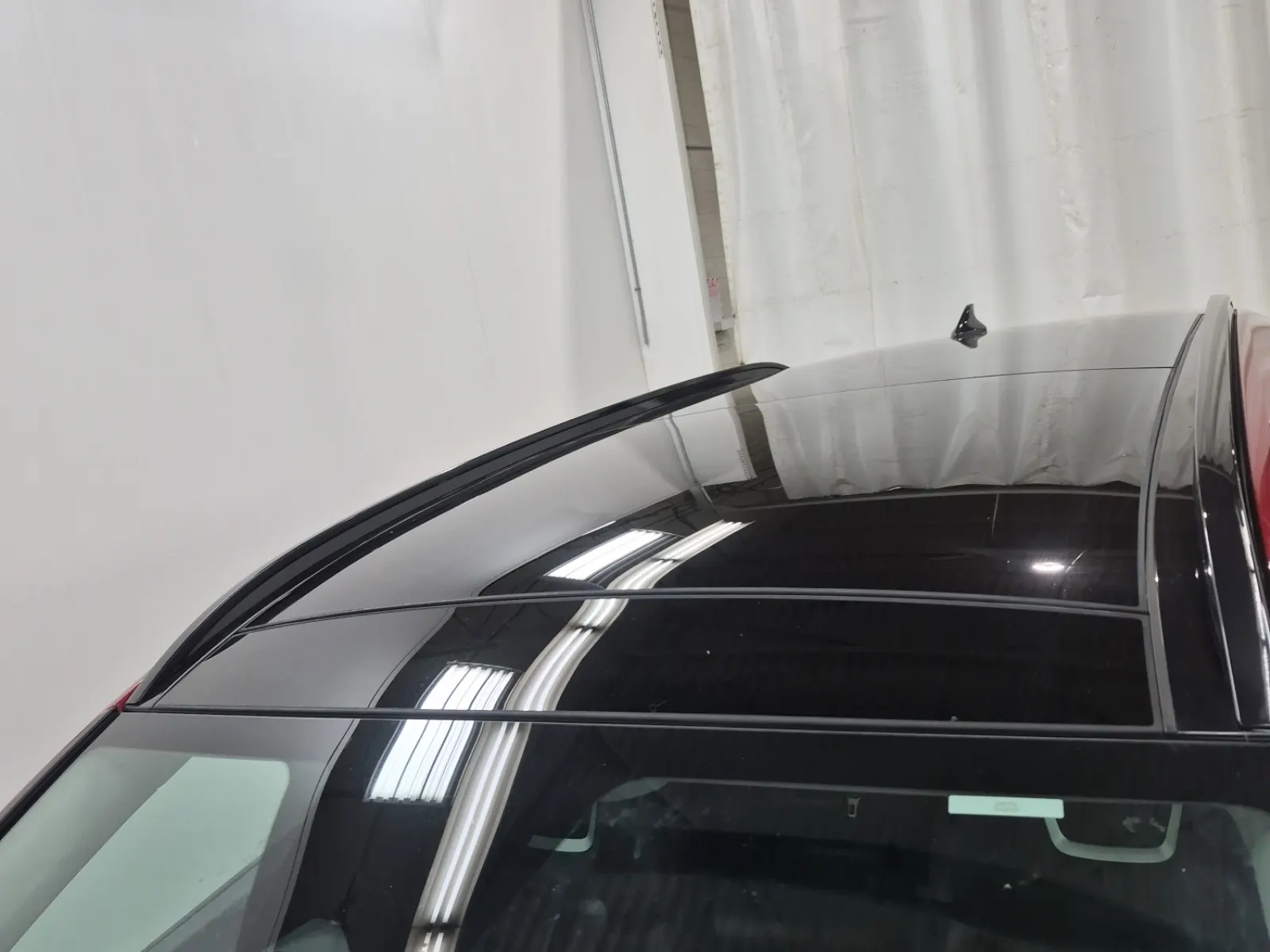 Exterior Roof Photo
