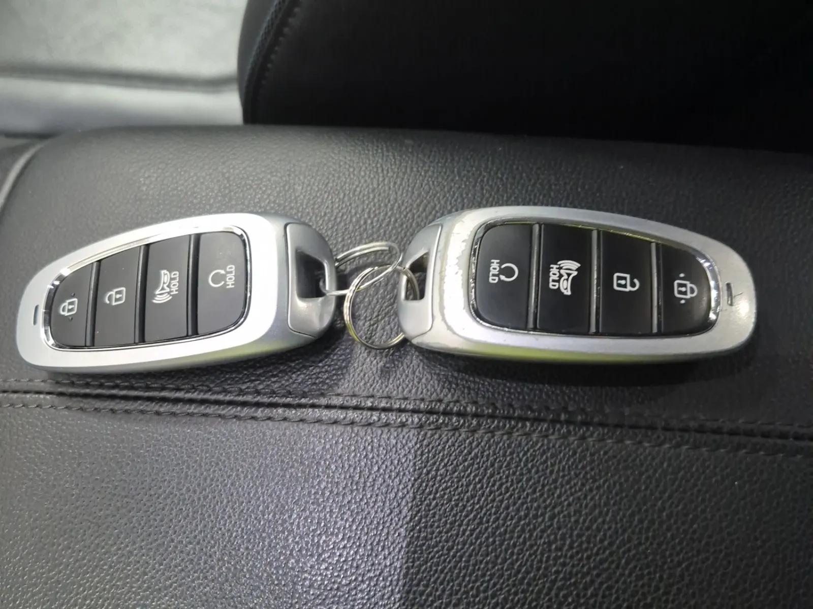 Keys/Fobs/Manual Photo