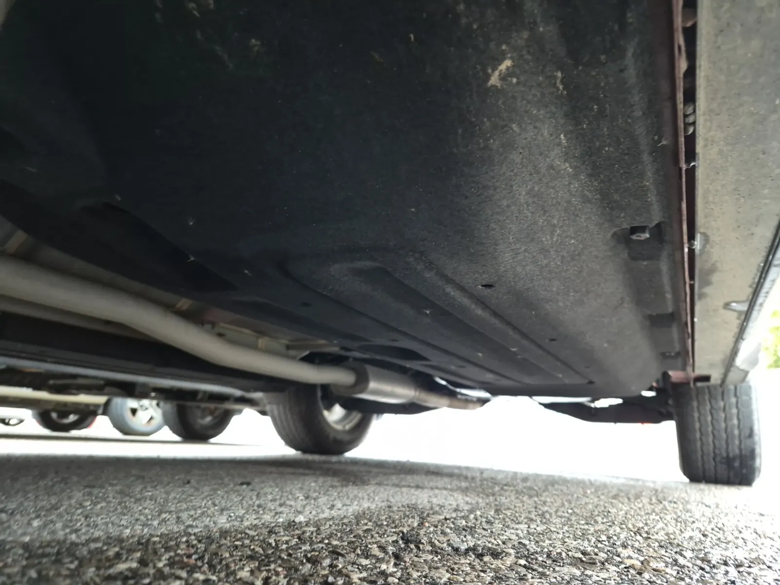 Undercarriage - Driver Photo