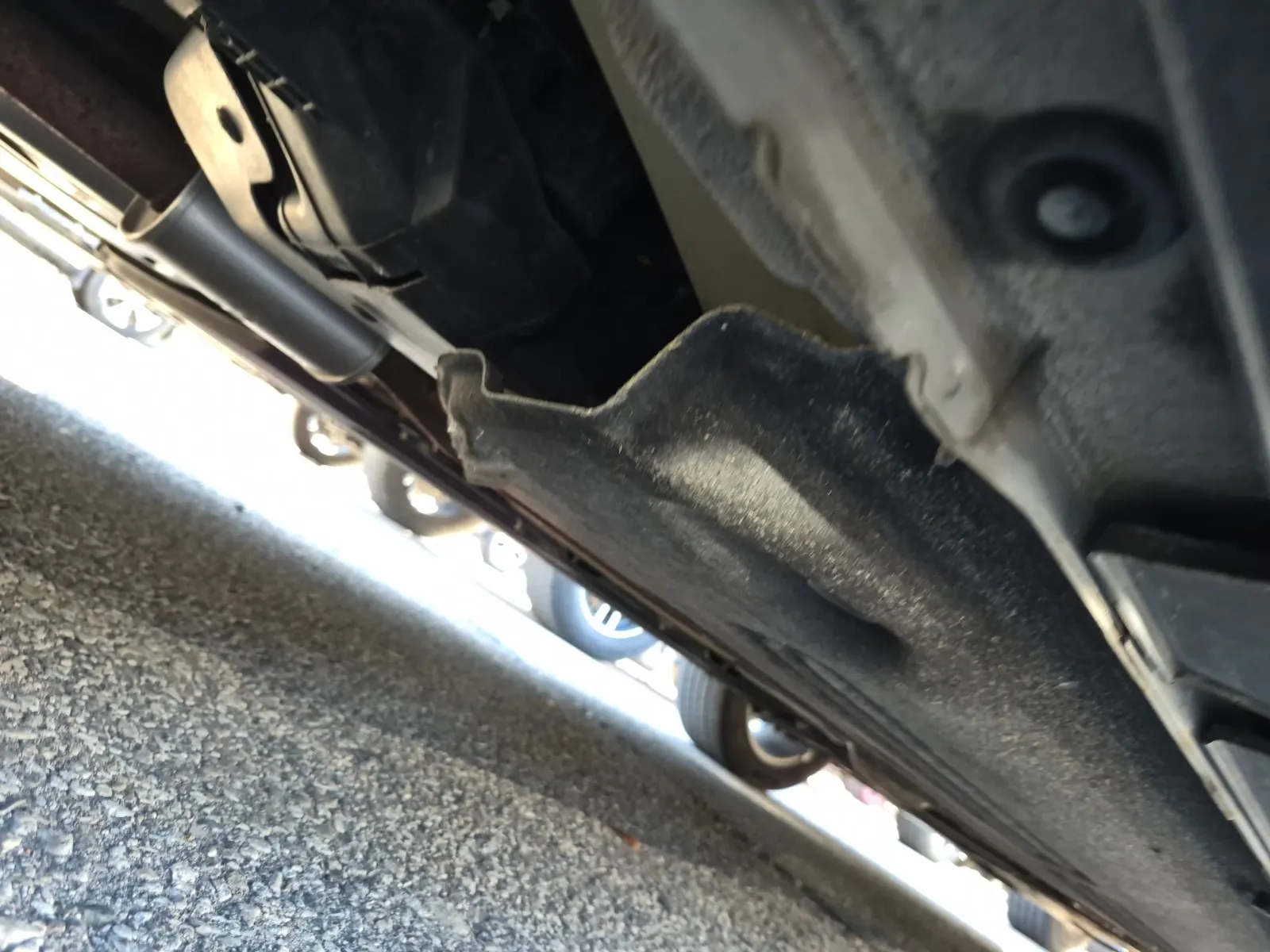 Undercarriage - Passenger Photo