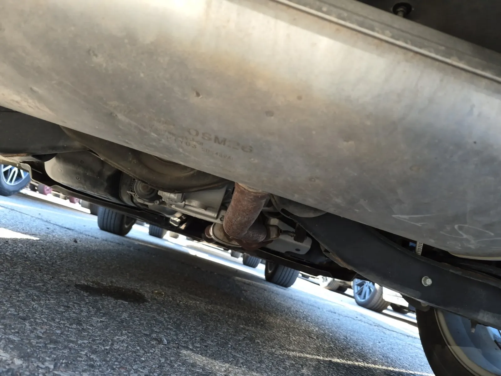 Undercarriage - Rear Photo