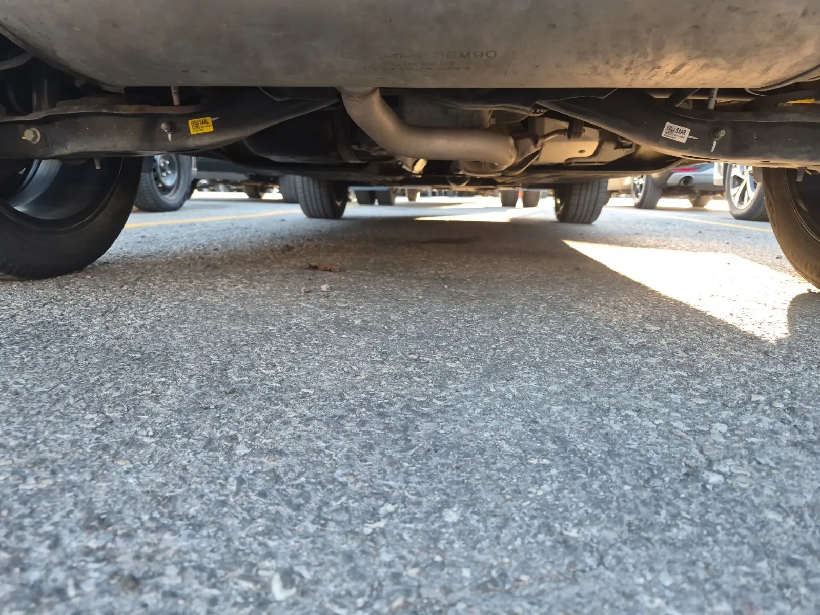 Undercarriage - Rear Photo
