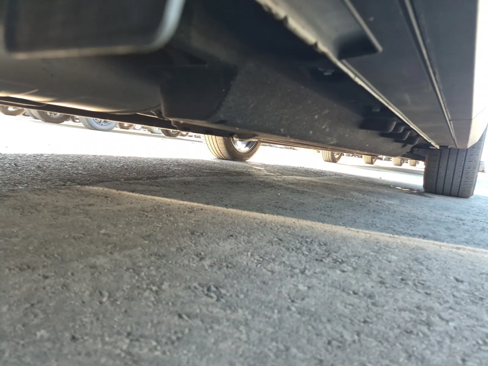 Undercarriage - Passenger Photo