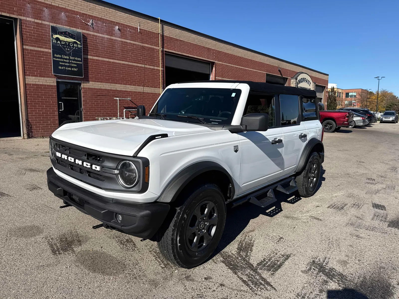3/4 Front (Main image)