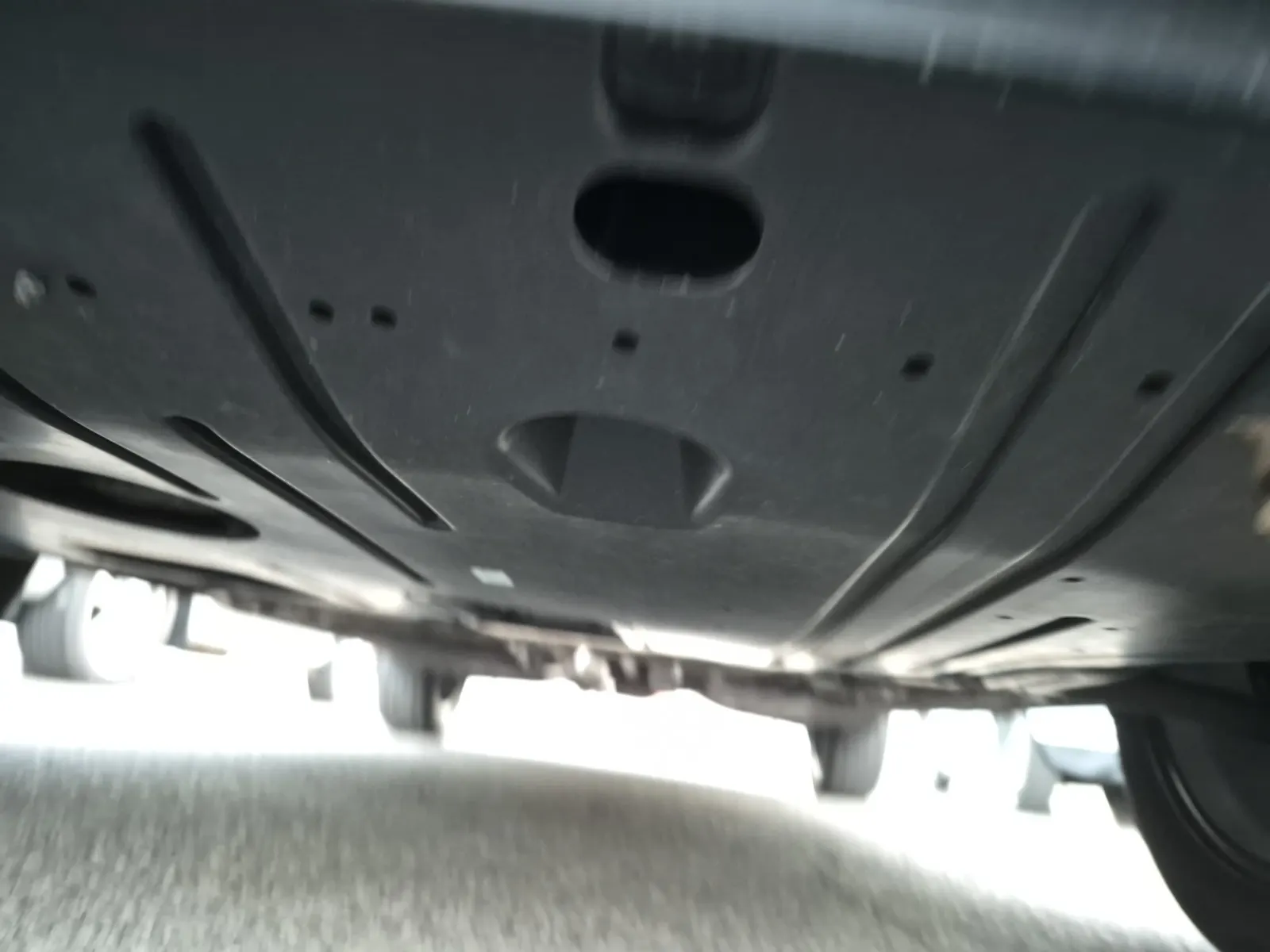 Undercarriage - Front Photo