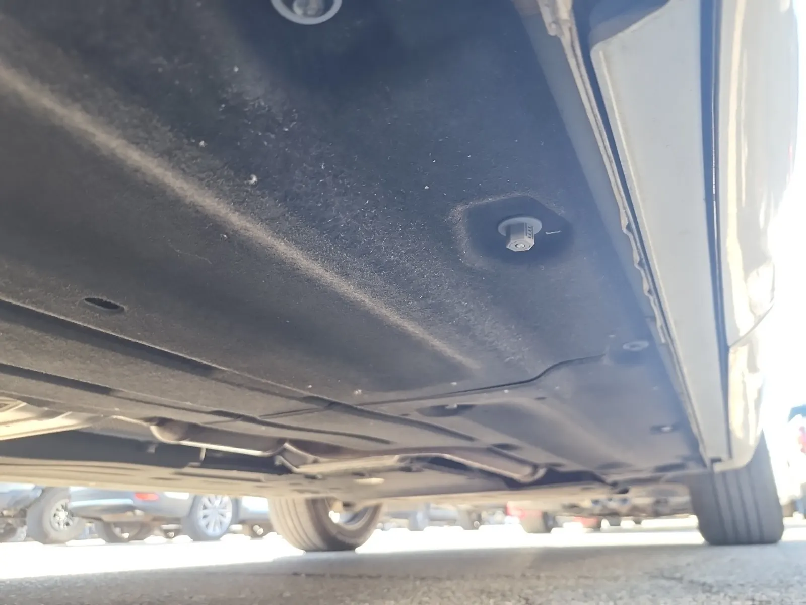Undercarriage - Passenger Photo