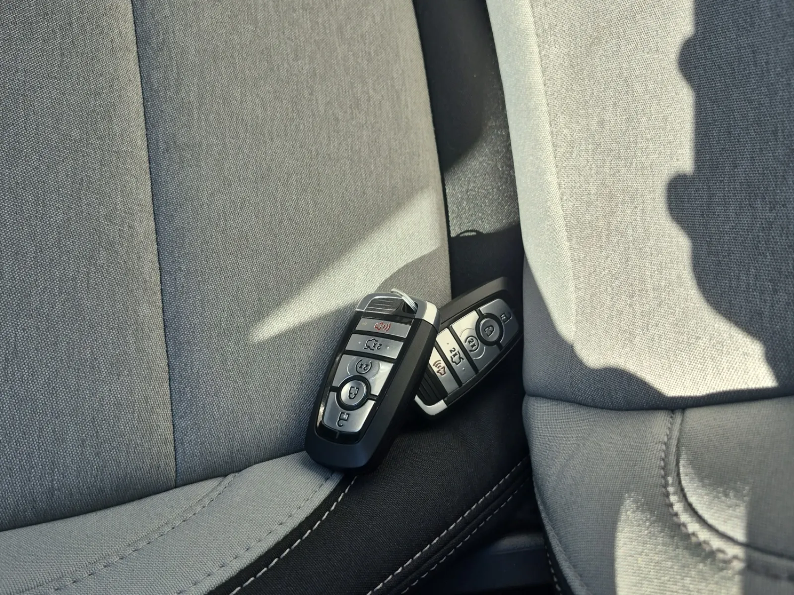 Keys/Fobs/Manual Photo