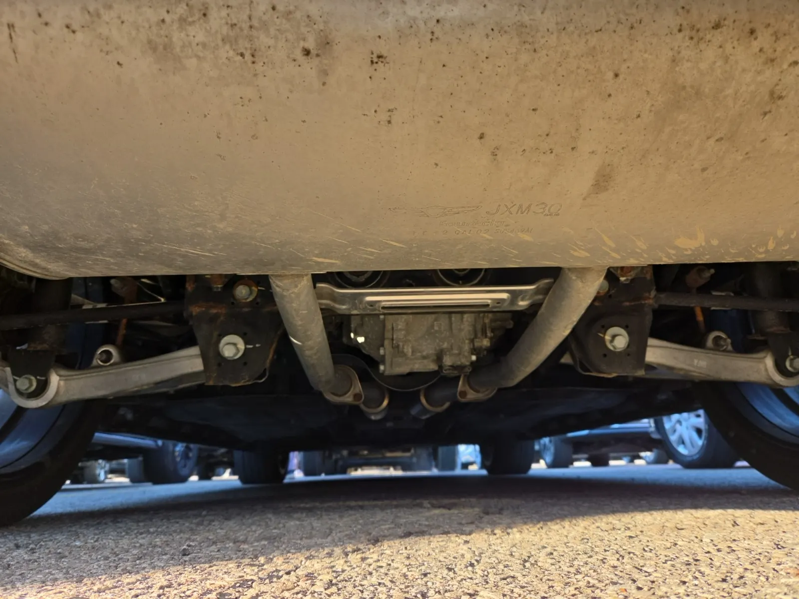 Undercarriage - Rear Photo