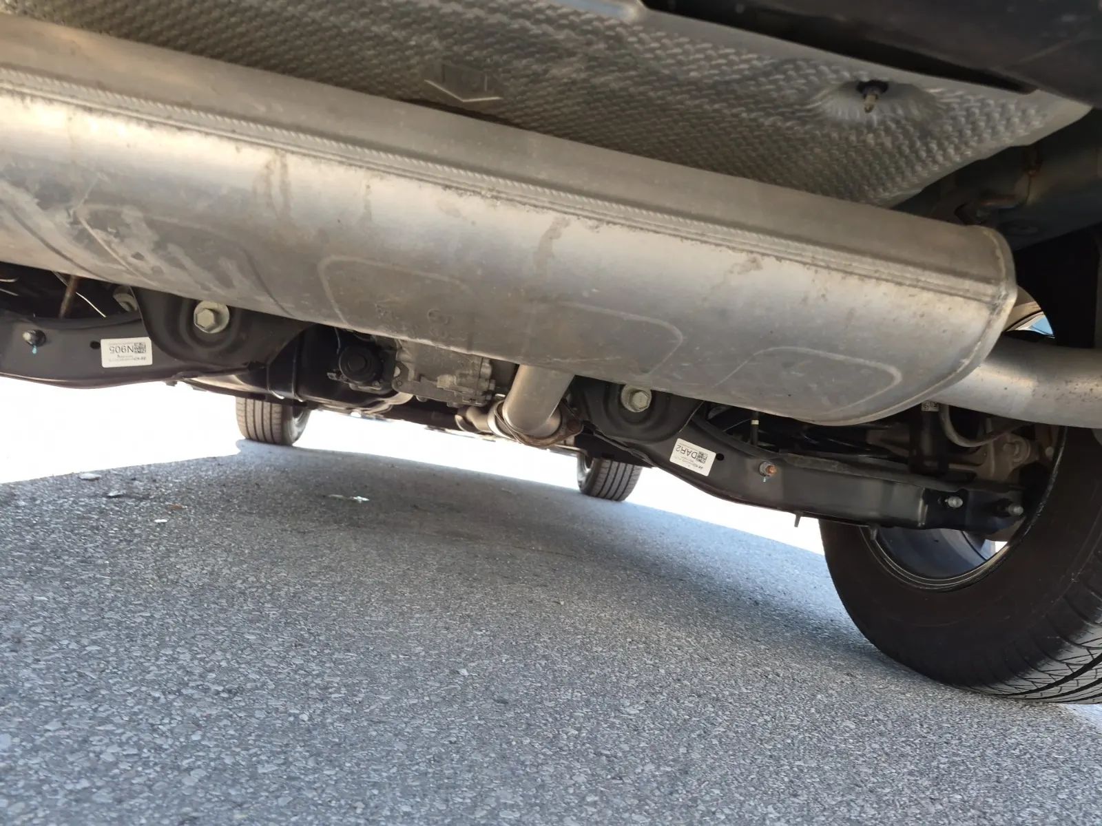 Undercarriage - Rear Photo
