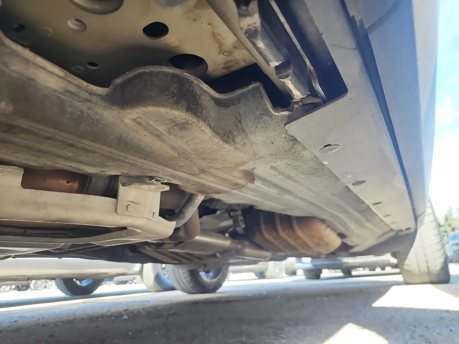 Undercarriage - Driver Photo